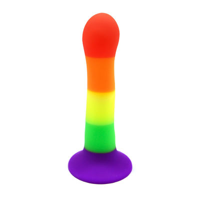 Juguetes del sexo anal del estímulo del punto de G del enchufe del extremo del pene del consolador del arco iris el 18*3CM